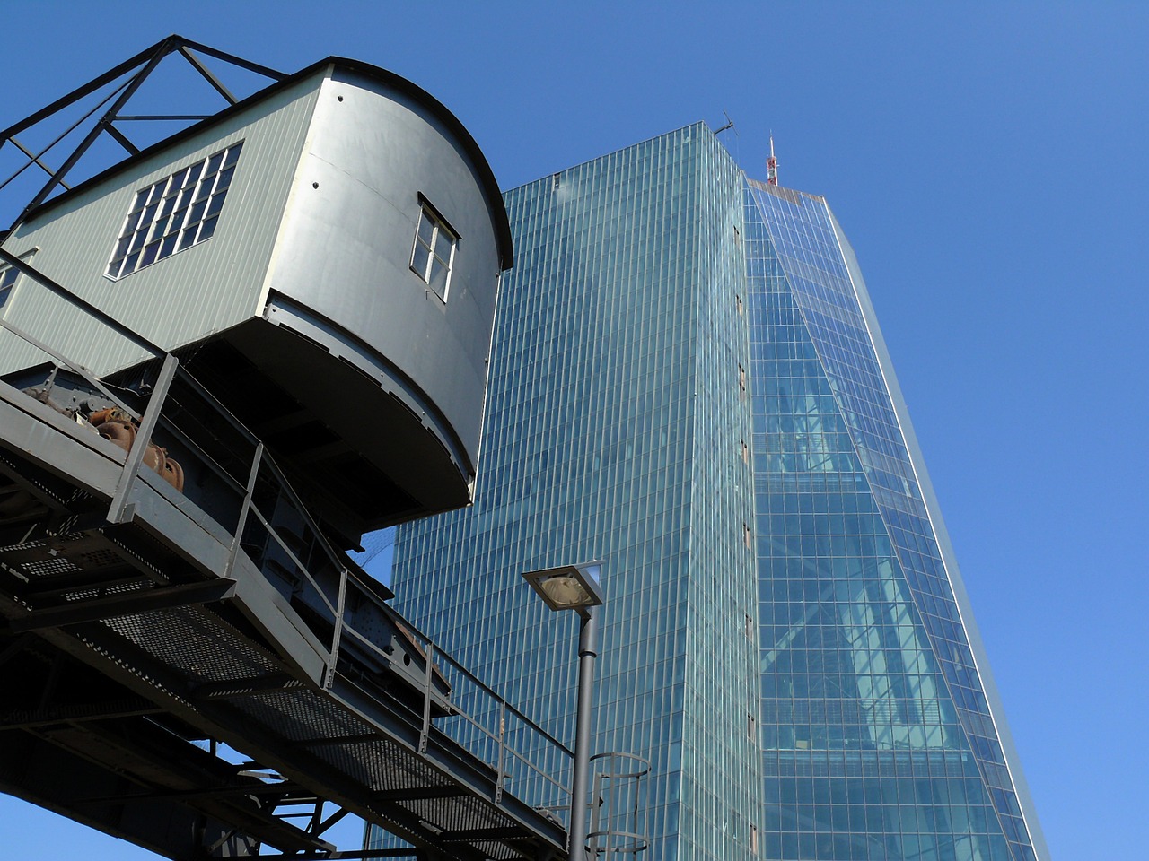 林州重機今日動態(tài)，引領(lǐng)行業(yè)創(chuàng)新，展現(xiàn)全新企業(yè)風貌