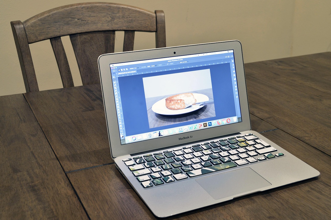 聯(lián)想最新款筆記本2017，技術(shù)與設(shè)計(jì)的完美融合亮相市場(chǎng)