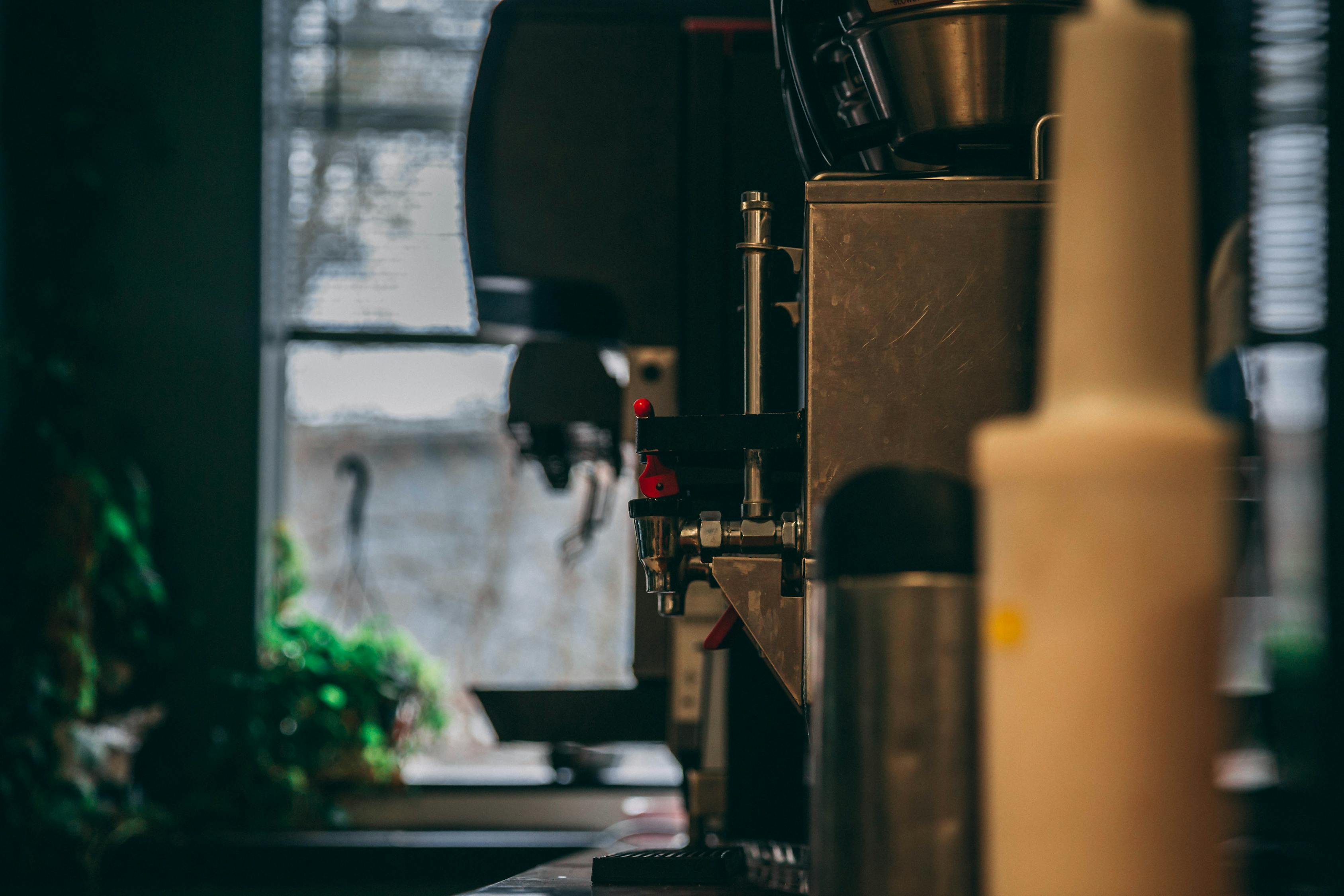 超級狂少秦殊，熱血青春的挑戰(zhàn)與榮耀最新章節(jié)