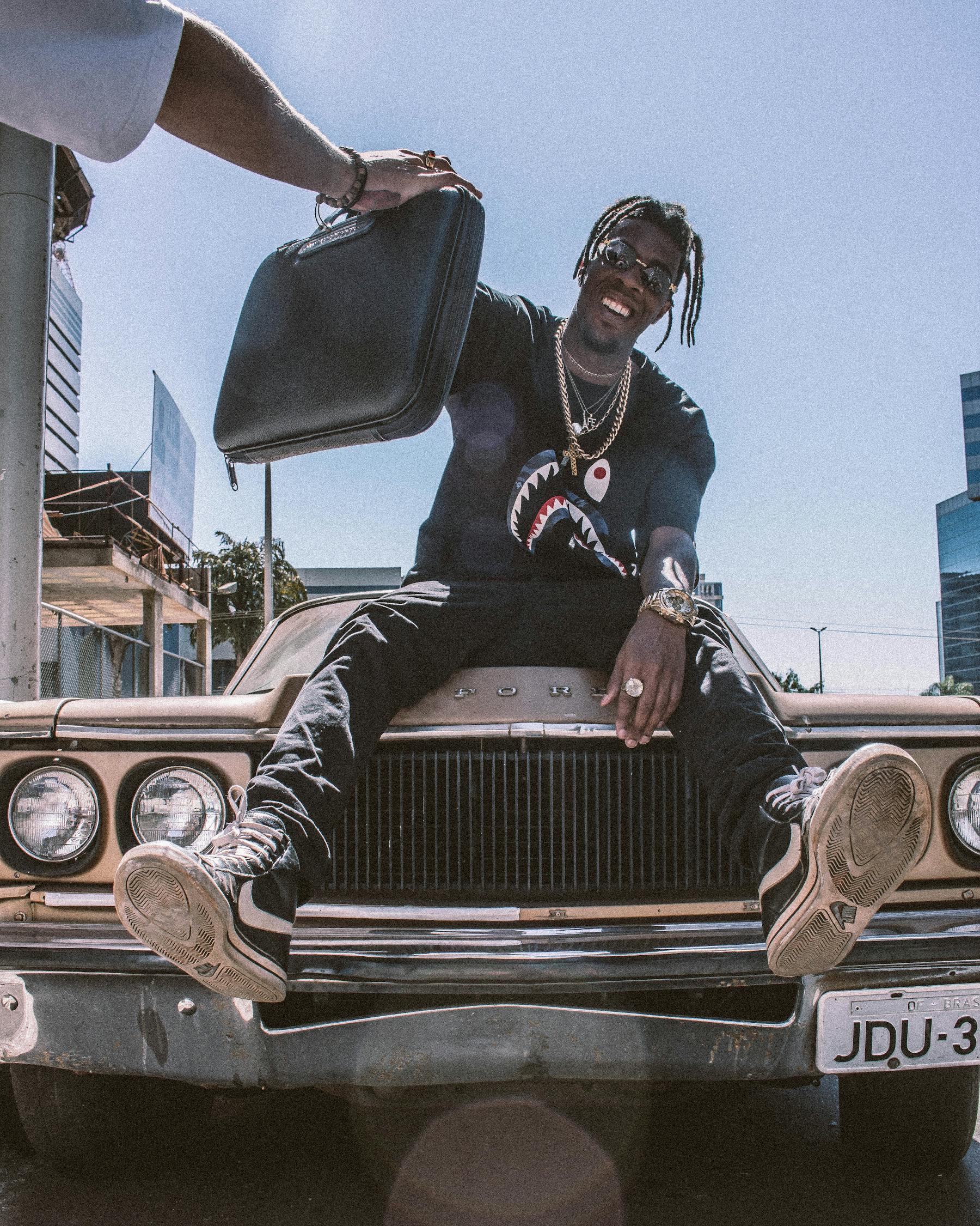 探索時尚潮流與個人風格的完美結合，2016年QQ頭像男生最新版