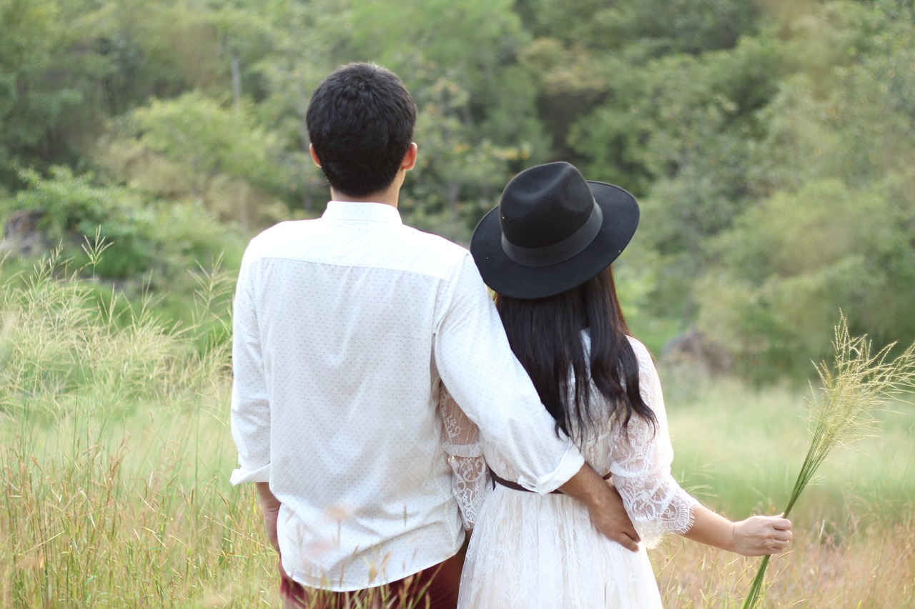 最新章節(jié)揭秘，我的23歲美女房東的故事